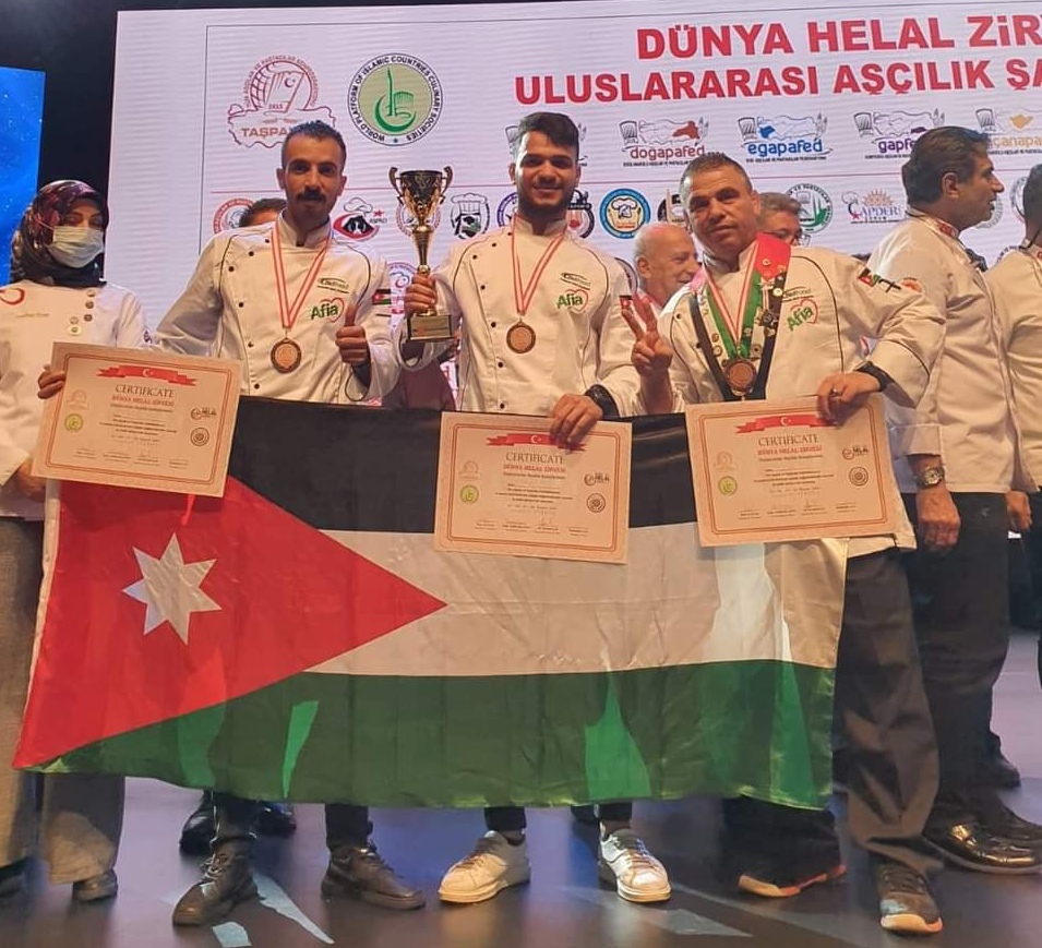 فوزفريق جمعية الطهاة الأردنيين  في مسابقة حلال الدولية في اسطنبول