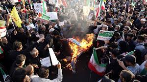 إيران تحلّ شرطة الأخلاق تحت ضغط الاحتجاجات….