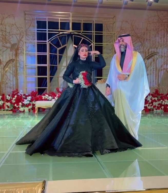 السعودية: الفنانة "شمس الأسطورة"تعلن طلاقها 