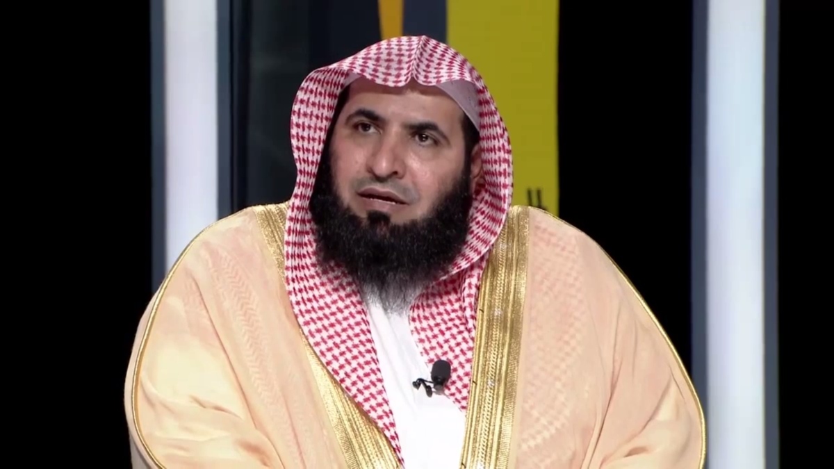 السعودية: بفتوى "الفخذ ليس عورة" و"عدم ثبوت صيام 6 أيام من شوال الغامدي يثير ضجة  