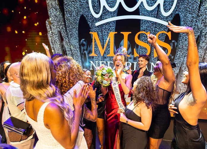 متحول جنسياً يفوز في مسابقة ملكة جمال هولندا