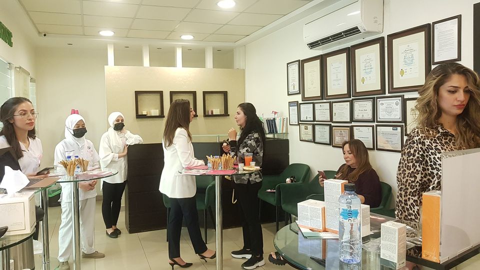 عيادة الدكتورة نادين التميمي تفتتح اليوم التوعوي للوقاية من سرطان الثدي 