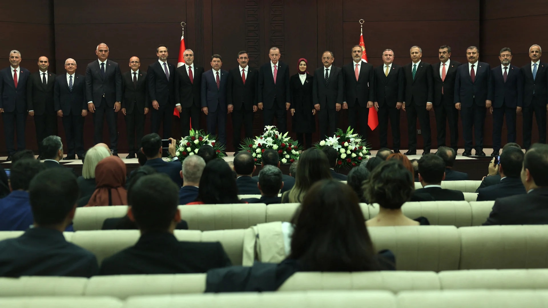  أردوغان يغيّر وزراء حقائب سيادية بحكومته الجديدة