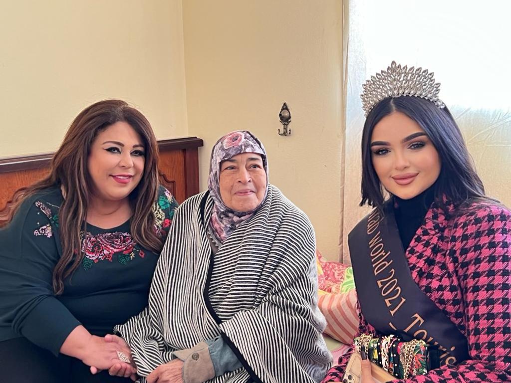 ملكات جمال العرب  يزورن دور الرعاية لكبار السن 
