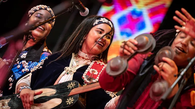 إيقاعات وألوان موسيقية مختلفة في ختام مهرجان "كناوة" بالمغرب