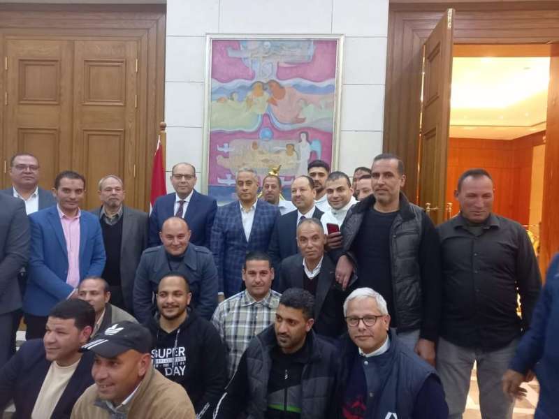 وزير القوى العاملة للمصريين بالأردن: التزموا بقوانين الدولة