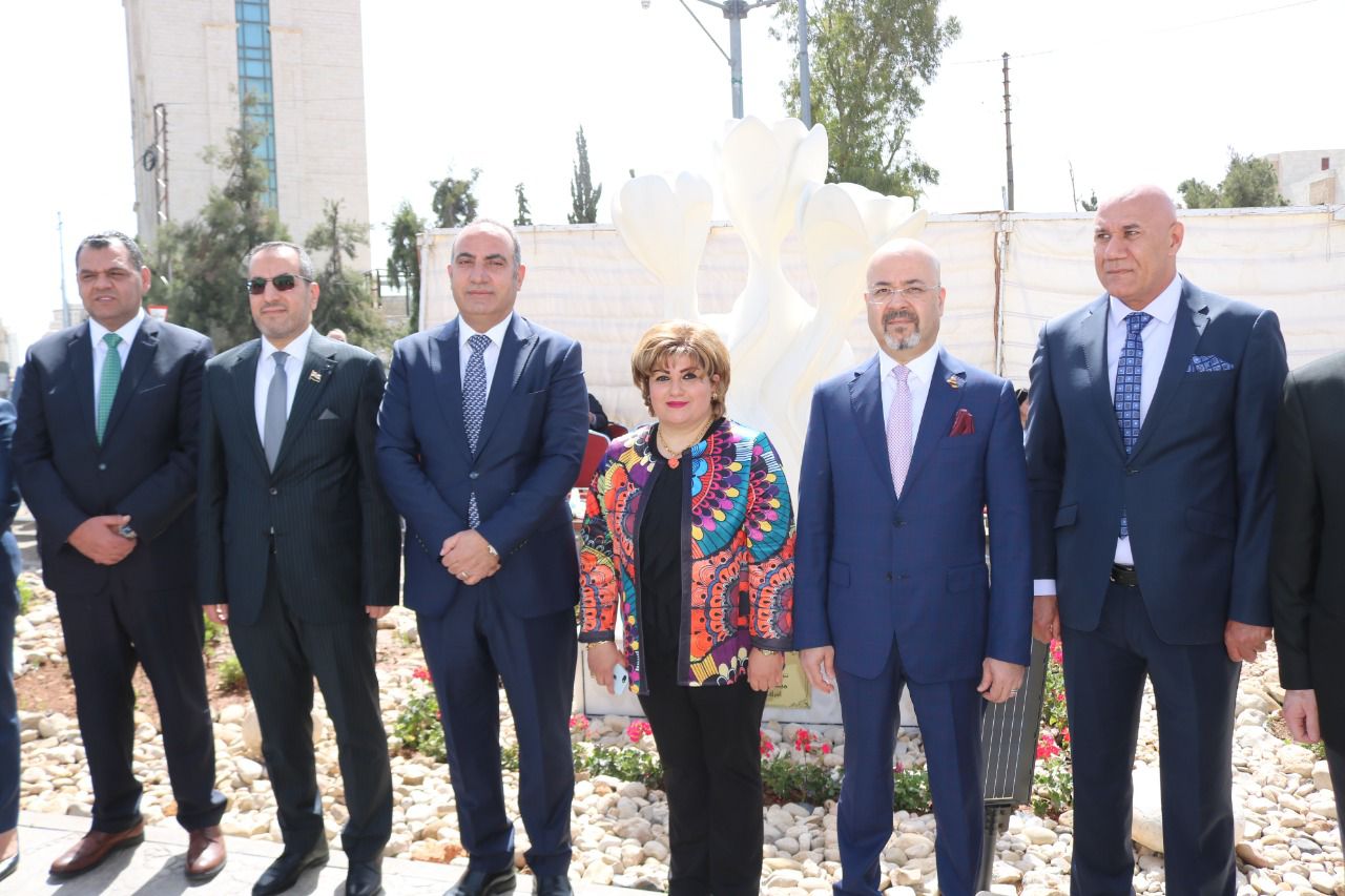 امين عمان والسفير العراقي يزيحان الستار عن مجسم السوسنة  