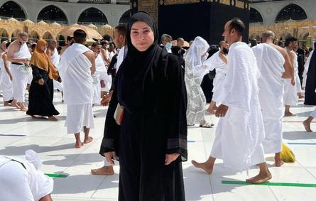 ميرهان حسين بعد عودتها من الحج- تتعرض لإنتقادات حادة بسبب إطلالتها الجريئة- بالصور 